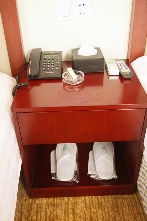 Shanghai Shuiting Holiday Hotel Экстерьер фото